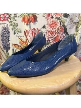 VTG Lady K Navy Snakeskin Printed Leather Kitten Heel Pumps size 7.5